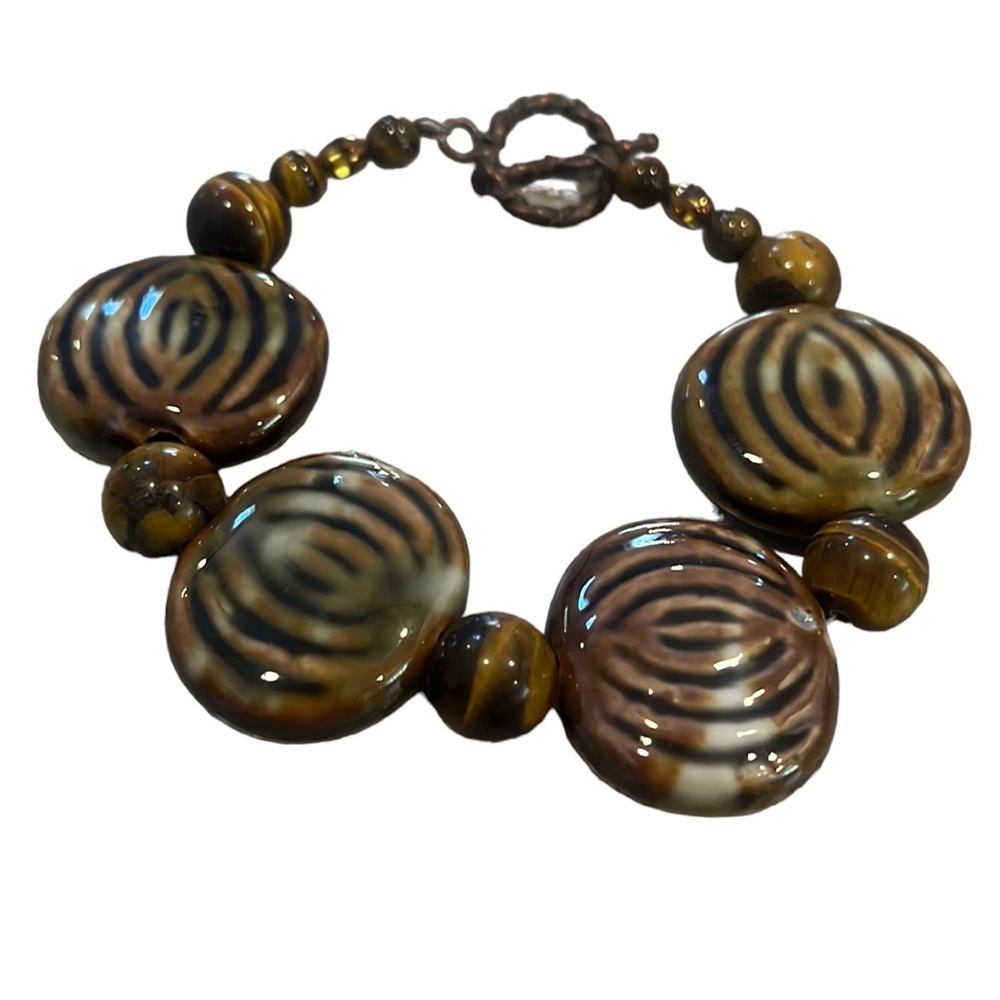 GLAZED CLAY AND TIGER EYE BEADED BRACELET BROWN